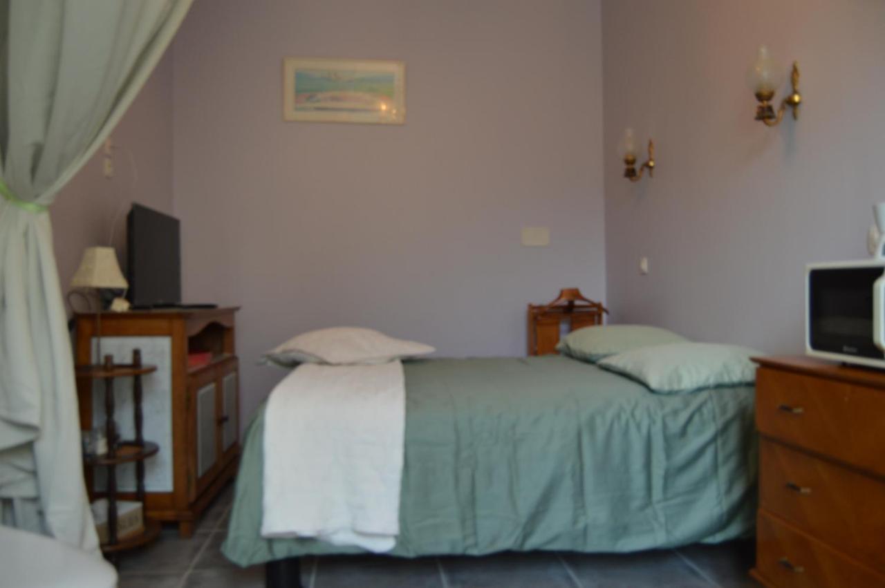 Chambre Charentaise Vars  Exteriér fotografie